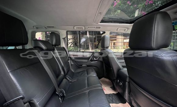 Buy Used 2010 Mitsubishi Pajero in Dhaka, Dhaka Buy Used 2010 Mitsubishi Pajero in Dhaka, Dhaka