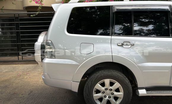 Buy Used 2010 Mitsubishi Pajero in Dhaka, Dhaka Buy Used 2010 Mitsubishi Pajero in Dhaka, Dhaka