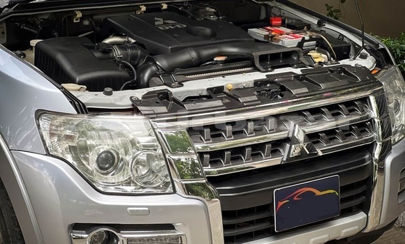 Buy Used 2010 Mitsubishi Pajero in Dhaka, Dhaka Buy Used 2010 Mitsubishi Pajero in Dhaka, Dhaka