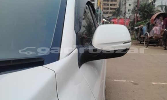 Buy Used 2014 Honda Vezel in Dhaka, Dhaka Buy Used 2014 Honda Vezel in Dhaka, Dhaka