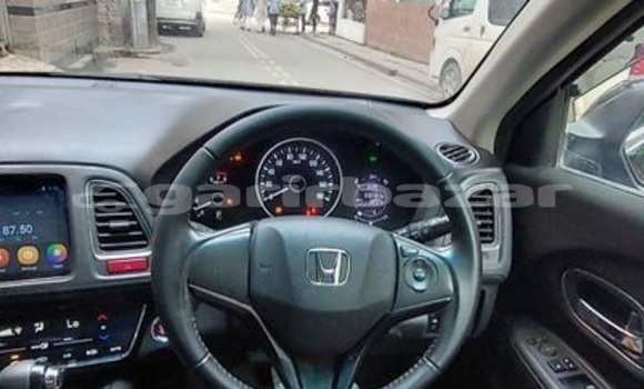 Buy Used 2016 Honda Vezel in Dhaka, Dhaka Buy Used 2016 Honda Vezel in Dhaka, Dhaka