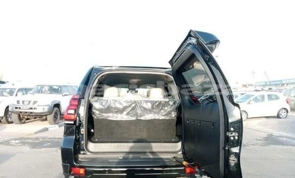 Buy Import 2017 Toyota Land Cruiser Prado in Dhaka, Dhaka Buy Import 2017 Toyota Land Cruiser Prado in Dhaka, Dhaka