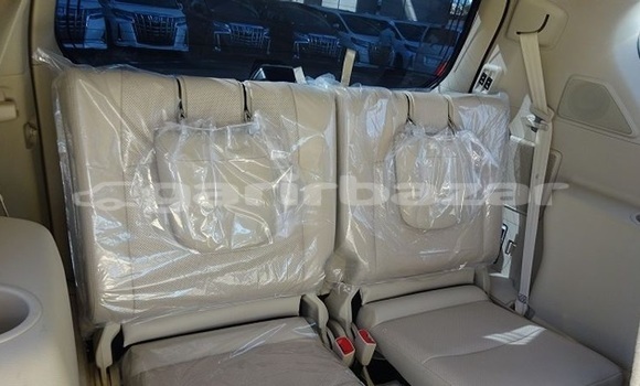 Buy Used 2017 Toyota Land Cruiser Prado in Dhaka, Dhaka Buy Used 2017 Toyota Land Cruiser Prado in Dhaka, Dhaka