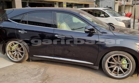 Buy Used 2018 Toyota Harrier in Dhaka, Dhaka Buy Used 2018 Toyota Harrier in Dhaka, Dhaka