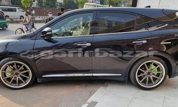 Buy Used 2018 Toyota Harrier in Dhaka, Dhaka Buy Used 2018 Toyota Harrier in Dhaka, Dhaka