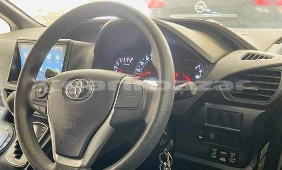 Buy Import 2016 Toyota Noah in Dhaka, Dhaka Buy Import 2016 Toyota Noah in Dhaka, Dhaka