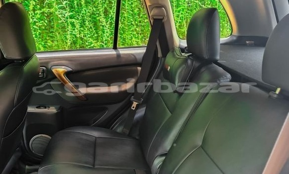 Buy Used 2005 Toyota RAV4 in Dhaka, Dhaka Buy Used 2005 Toyota RAV4 in Dhaka, Dhaka