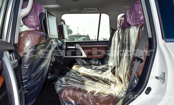 Buy Import 2019 Toyota Land Cruiser in Import - Dubai, Bandarban Buy Import 2019 Toyota Land Cruiser in Import - Dubai, Bandarban