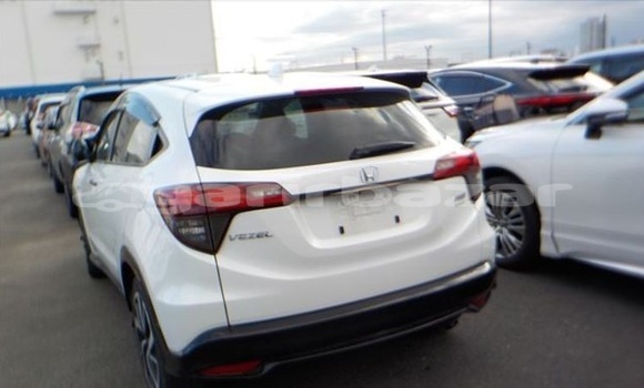 Buy Import 2018 Honda Vezel in Dhaka, Dhaka Buy Import 2018 Honda Vezel in Dhaka, Dhaka