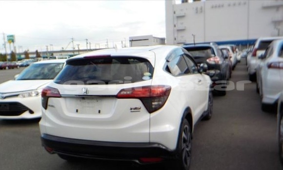 Buy Import 2018 Honda Vezel in Dhaka, Dhaka Buy Import 2018 Honda Vezel in Dhaka, Dhaka