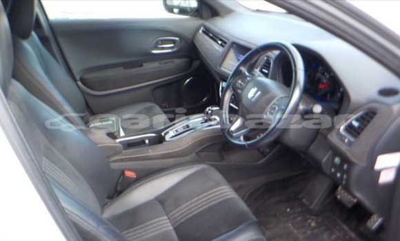 Buy Import 2018 Honda Vezel in Dhaka, Dhaka Buy Import 2018 Honda Vezel in Dhaka, Dhaka