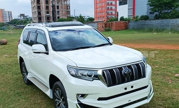 Buy Import 2018 Toyota Land Cruiser Prado in Dhaka, Dhaka Buy Import 2018 Toyota Land Cruiser Prado in Dhaka, Dhaka