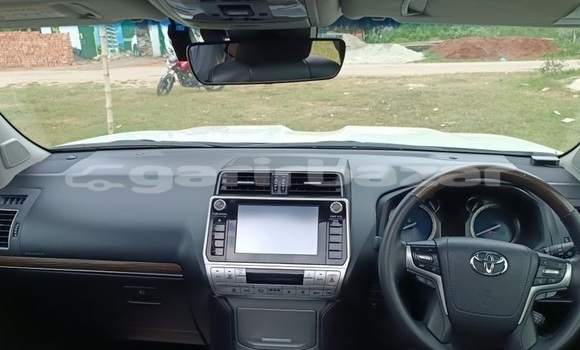 Buy Import 2018 Toyota Land Cruiser Prado in Dhaka, Dhaka Buy Import 2018 Toyota Land Cruiser Prado in Dhaka, Dhaka