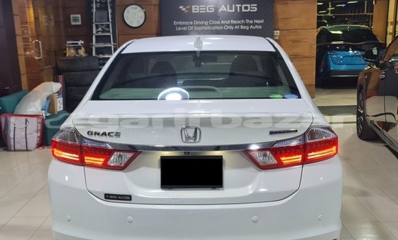 Buy Used 2015 Honda Grace in Dhaka, Dhaka Buy Used 2015 Honda Grace in Dhaka, Dhaka