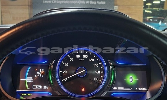 Buy Used 2015 Honda Grace in Dhaka, Dhaka Buy Used 2015 Honda Grace in Dhaka, Dhaka