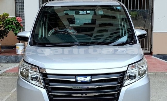 Buy Used 2014 Toyota Noah in Dhaka, Dhaka Buy Used 2014 Toyota Noah in Dhaka, Dhaka