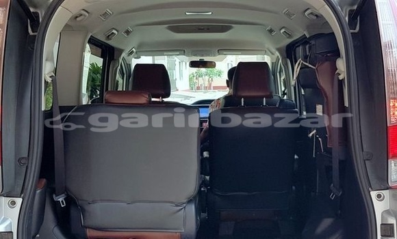 Buy Used 2014 Toyota Noah in Dhaka, Dhaka Buy Used 2014 Toyota Noah in Dhaka, Dhaka