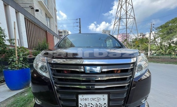 Buy Used 2014 Toyota Noah in Dhaka, Dhaka Buy Used 2014 Toyota Noah in Dhaka, Dhaka