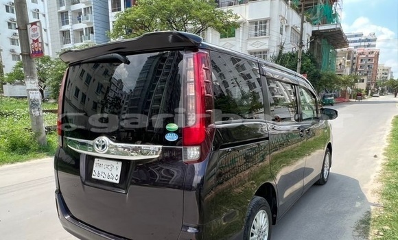 Buy Used 2014 Toyota Noah in Dhaka, Dhaka Buy Used 2014 Toyota Noah in Dhaka, Dhaka