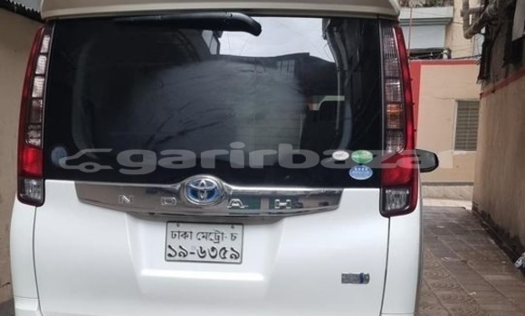 Buy Used 2014 Toyota Noah in Dhaka, Dhaka Buy Used 2014 Toyota Noah in Dhaka, Dhaka