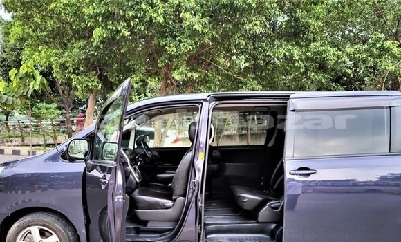 কেনা ব্যবহৃত Toyota Noah Purple গাড়ী মধ্যে ঢাকা মধ্যে Dhaka কেনা ব্যবহৃত Toyota Noah Purple গাড়ী মধ্যে ঢাকা মধ্যে Dhaka