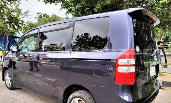 কেনা ব্যবহৃত Toyota Noah Purple গাড়ী মধ্যে ঢাকা মধ্যে Dhaka কেনা ব্যবহৃত Toyota Noah Purple গাড়ী মধ্যে ঢাকা মধ্যে Dhaka