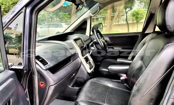 কেনা ব্যবহৃত Toyota Noah Purple গাড়ী মধ্যে ঢাকা মধ্যে Dhaka কেনা ব্যবহৃত Toyota Noah Purple গাড়ী মধ্যে ঢাকা মধ্যে Dhaka