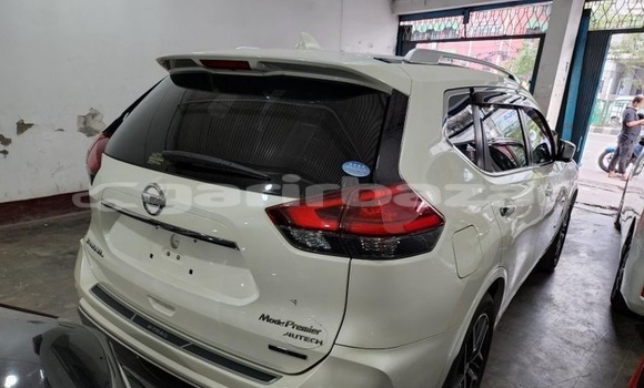 কেনা আমদানি Nissan X-Trail Mode Premier White গাড়ী মধ্যে ঢাকা মধ্যে Dhaka কেনা আমদানি Nissan X-Trail Mode Premier White গাড়ী মধ্যে ঢাকা মধ্যে Dhaka