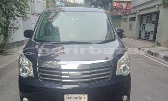 Buy Used 2012 Toyota Noah in Dhaka, Dhaka Buy Used 2012 Toyota Noah in Dhaka, Dhaka