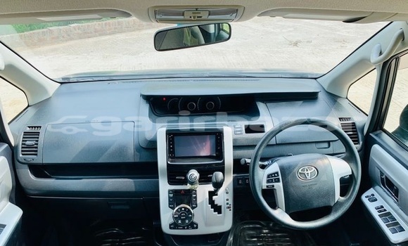 Buy Used 2012 Toyota Noah in Dhaka, Dhaka Buy Used 2012 Toyota Noah in Dhaka, Dhaka