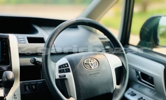 Buy Used 2012 Toyota Noah in Dhaka, Dhaka Buy Used 2012 Toyota Noah in Dhaka, Dhaka