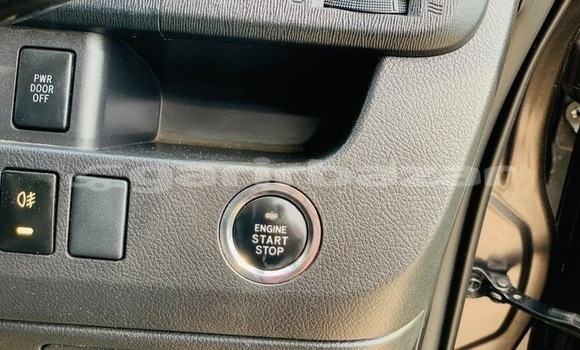 Buy Used 2012 Toyota Noah in Dhaka, Dhaka Buy Used 2012 Toyota Noah in Dhaka, Dhaka