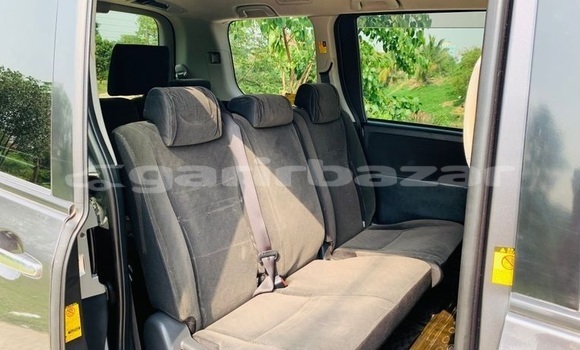 Buy Used 2012 Toyota Noah in Dhaka, Dhaka Buy Used 2012 Toyota Noah in Dhaka, Dhaka