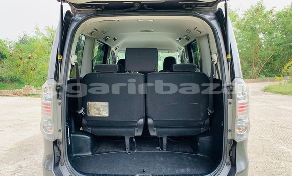 Buy Used 2012 Toyota Noah in Dhaka, Dhaka Buy Used 2012 Toyota Noah in Dhaka, Dhaka