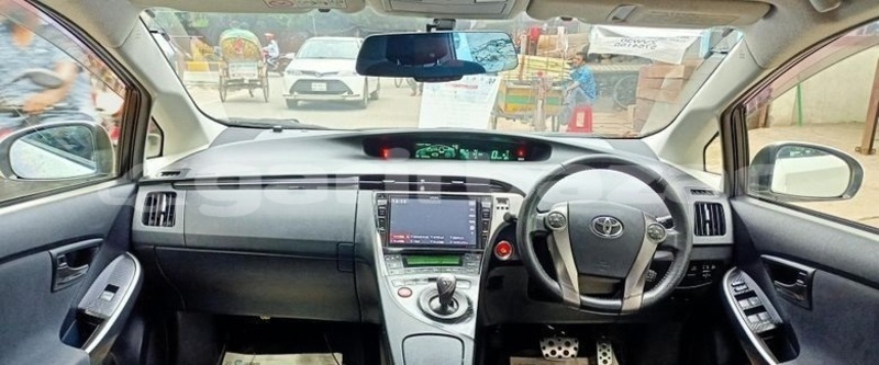 Big with watermark toyota prius dhaka dhaka 5696