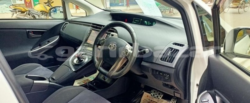 Big with watermark toyota prius dhaka dhaka 5696