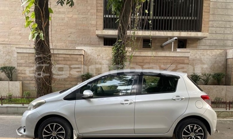Big with watermark toyota vitz dhaka dhaka 5854