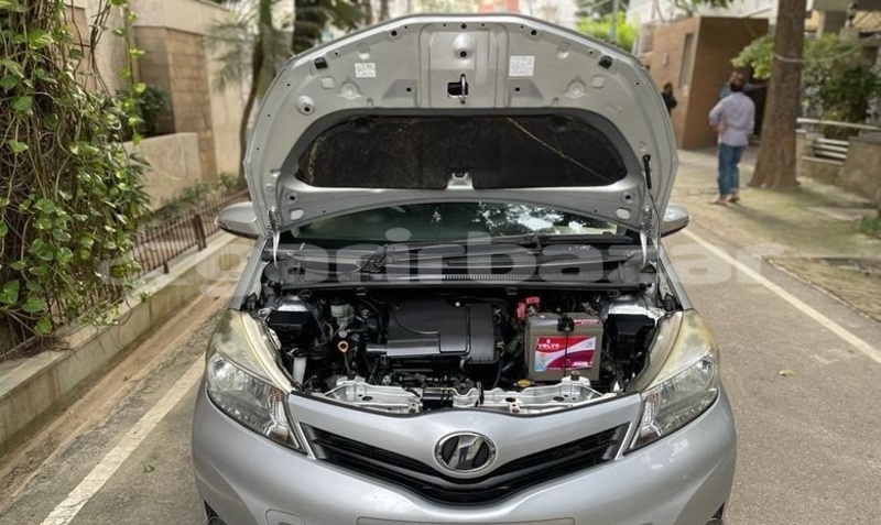 Big with watermark toyota vitz dhaka dhaka 5854