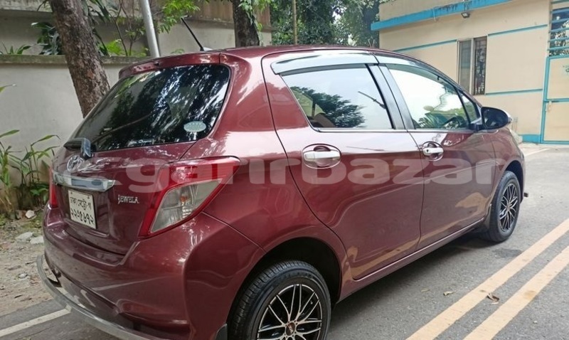 Big with watermark toyota vitz dhaka dhaka 5872
