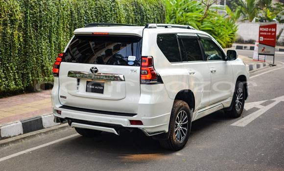 Buy Used 2018 Toyota Land Cruiser Prado in Dhaka, Dhaka Buy Used 2018 Toyota Land Cruiser Prado in Dhaka, Dhaka