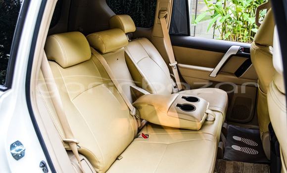 Buy Used 2018 Toyota Land Cruiser Prado in Dhaka, Dhaka Buy Used 2018 Toyota Land Cruiser Prado in Dhaka, Dhaka