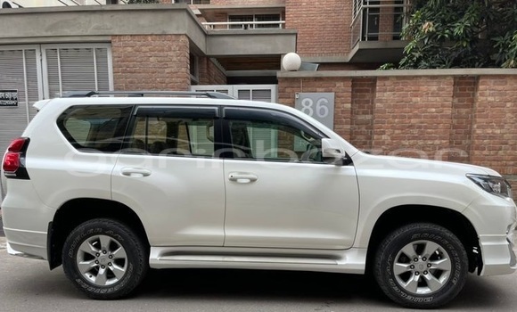 Buy Import 2014 Toyota Land Cruiser Prado in Dhaka, Dhaka Buy Import 2014 Toyota Land Cruiser Prado in Dhaka, Dhaka