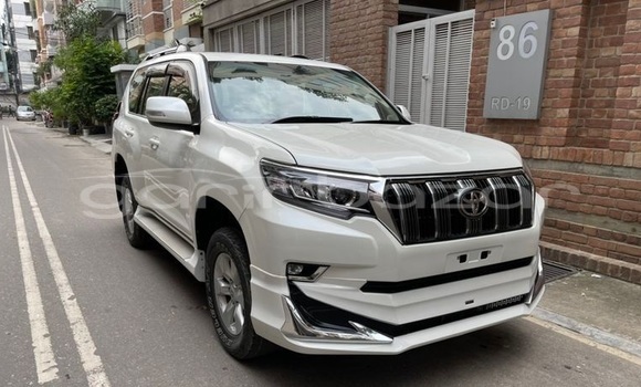 Buy Import 2014 Toyota Land Cruiser Prado in Dhaka, Dhaka Buy Import 2014 Toyota Land Cruiser Prado in Dhaka, Dhaka