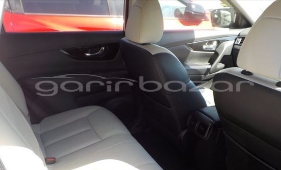 Buy Import 2017 Nissan X-Trail in Dhaka, Dhaka Buy Import 2017 Nissan X-Trail in Dhaka, Dhaka