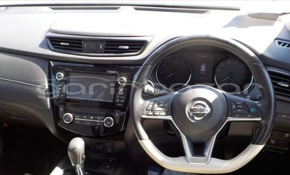 Buy Import 2017 Nissan X-Trail in Dhaka, Dhaka Buy Import 2017 Nissan X-Trail in Dhaka, Dhaka