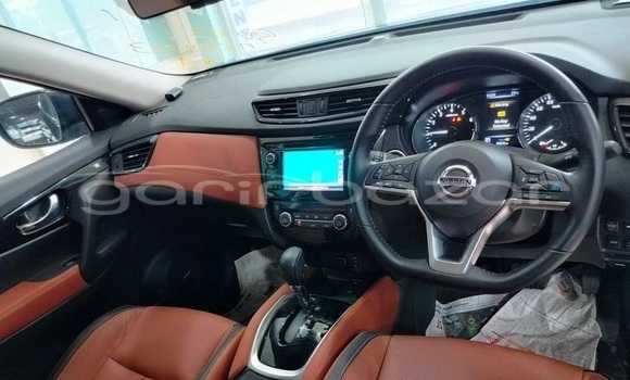 Buy Import 2020 Nissan X-Trail in Dhaka, Dhaka Buy Import 2020 Nissan X-Trail in Dhaka, Dhaka