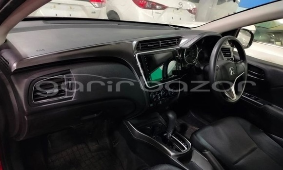 Buy Import 2017 Honda Grace in Dhaka, Dhaka Buy Import 2017 Honda Grace in Dhaka, Dhaka