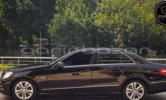 Buy Used 2010 Mercedes-Benz E–Class in Dhaka, Dhaka Buy Used 2010 Mercedes-Benz E–Class in Dhaka, Dhaka