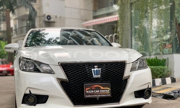 Buy Used 2014 Toyota Crown in Dhaka, Dhaka Buy Used 2014 Toyota Crown in Dhaka, Dhaka