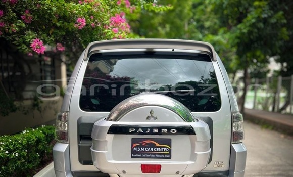 Buy Used 2010 Mitsubishi Pajero in Dhaka, Dhaka Buy Used 2010 Mitsubishi Pajero in Dhaka, Dhaka